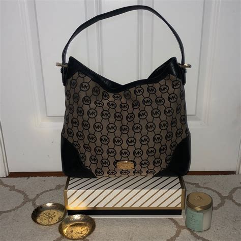 michael kors millbrook large signature shoulder bag in black|Amazon.com: Michael Kors Large Shoulder Bag.